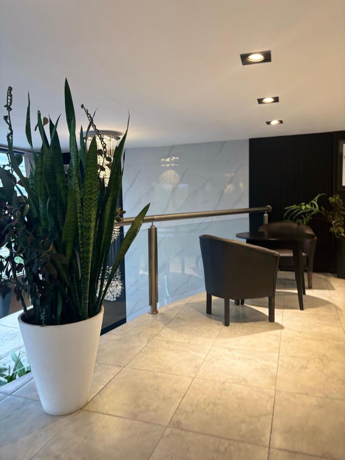 La Gioconda Apartahotel